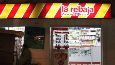 Tribunal Superior del Distrito Judicial de Bogot&aacute;, que en fallo en segunda instancia, dej&oacute; en firme la extinci&oacute;n de dominio de manera inmediata sobre la cadena Drogas La Rebaja, raz&oacute;n por la cual pasar&aacute; a manos del Estado.