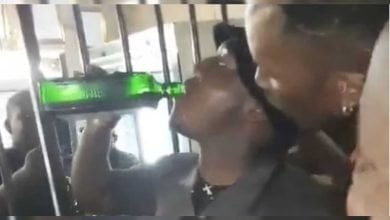 hombre perdi&oacute; la vida luego de tomarse una botella entera de licor en dos minutos, por una apuesta