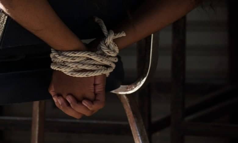 maniatada mujer en cali