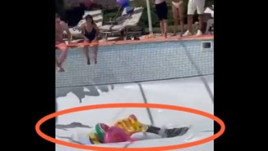 hombre piscina hueco