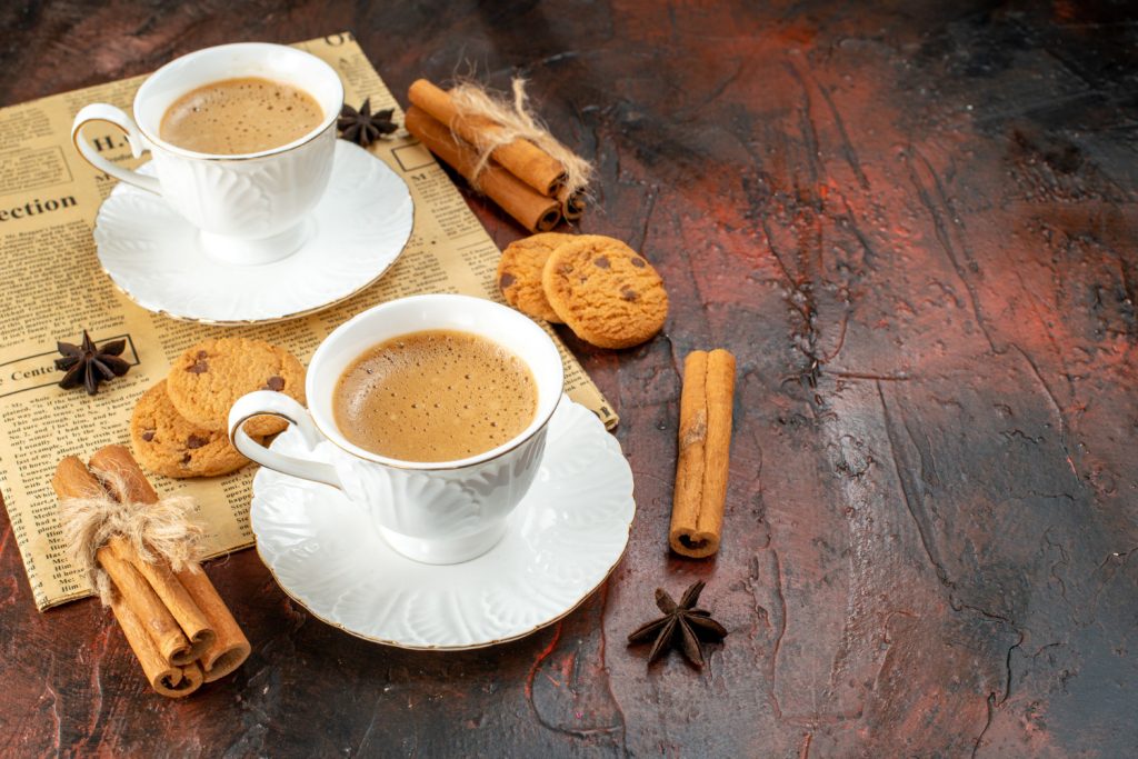 caf&eacute; con canela para bajar de peso