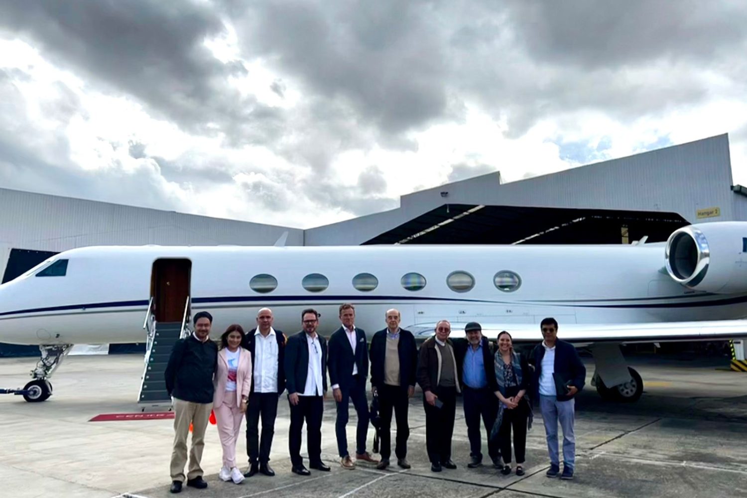 Delegaci&oacute;n del gobierno viaj&oacute; a Cuba para reanudar los di&aacute;logos de paz con el ELN