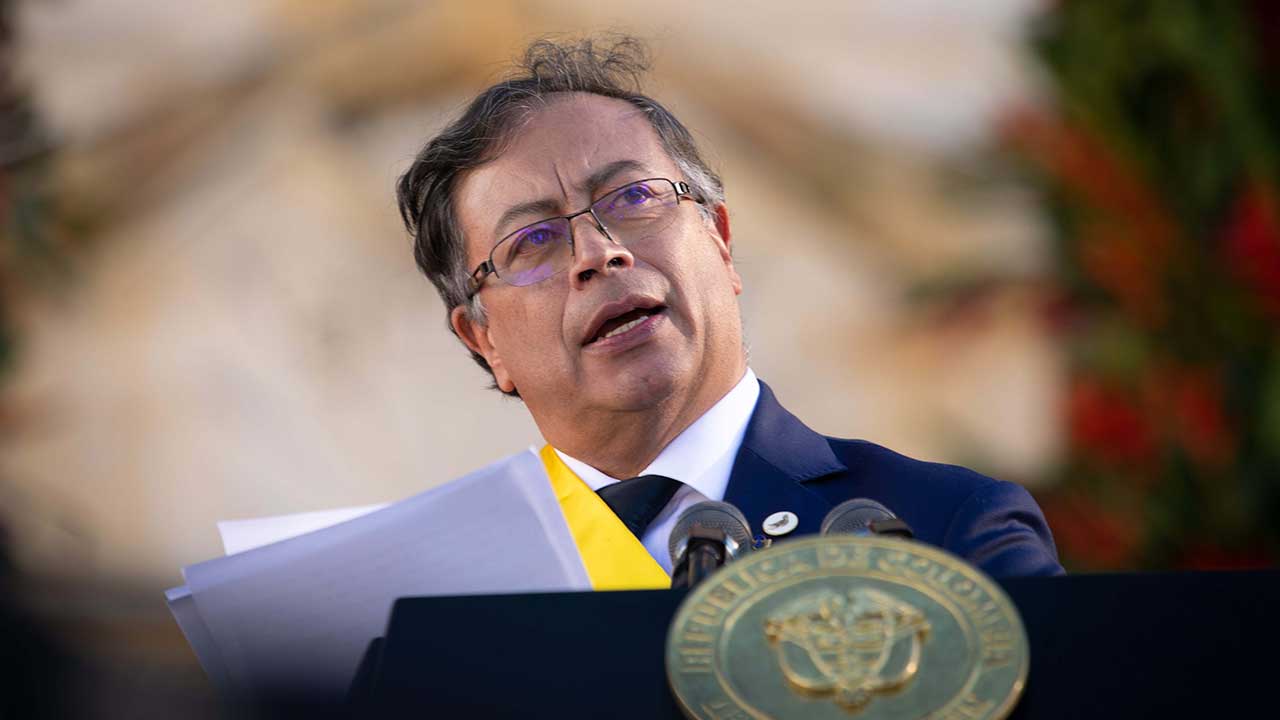 Gustavo Petro/ reforma tributaria/ impuesto a gaseosa gobierno compras ministros / video &iacute;ntimo