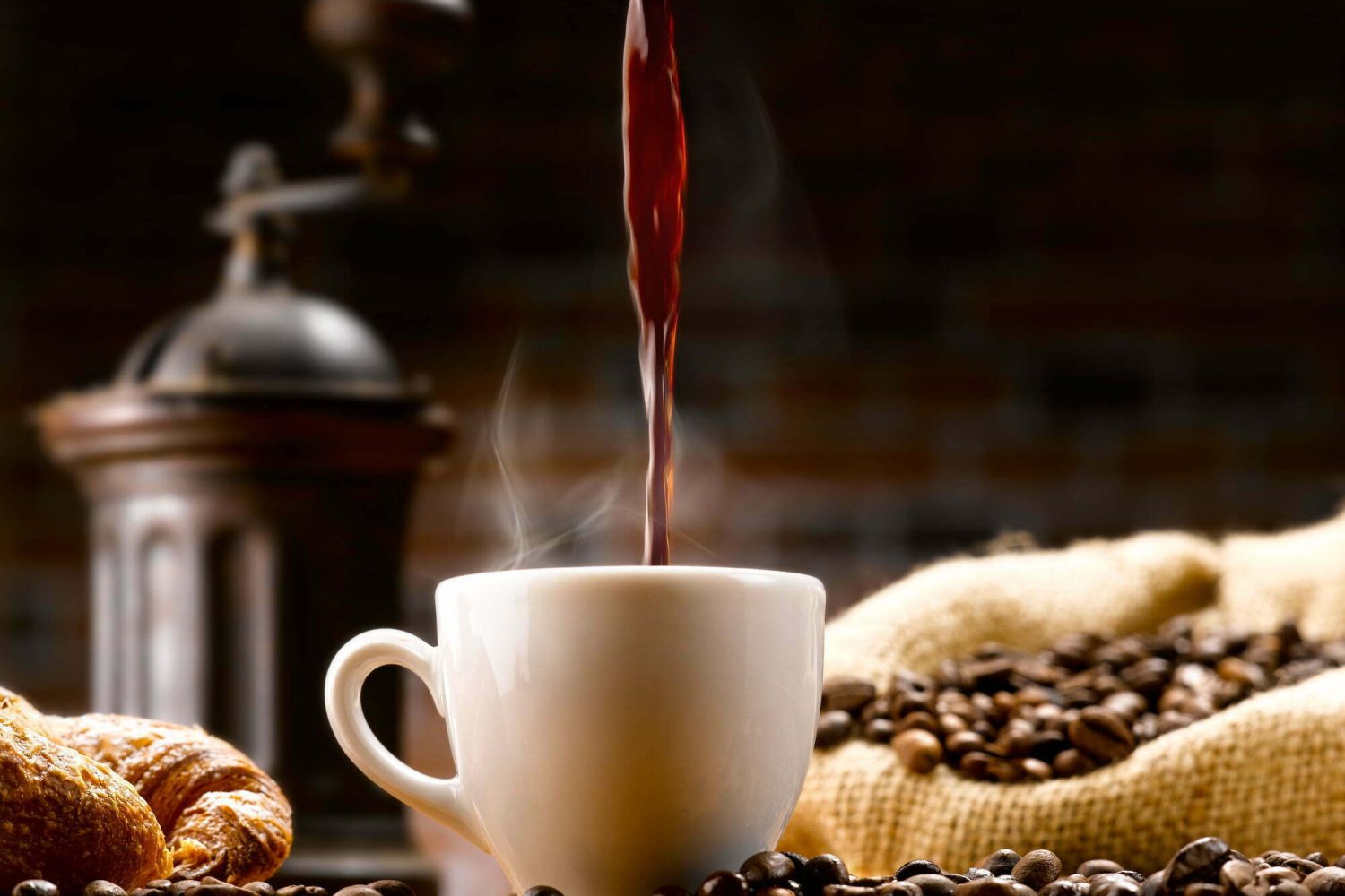 Por qu&eacute; beber t&eacute; o caf&eacute; demasiado caliente es malo para la salud