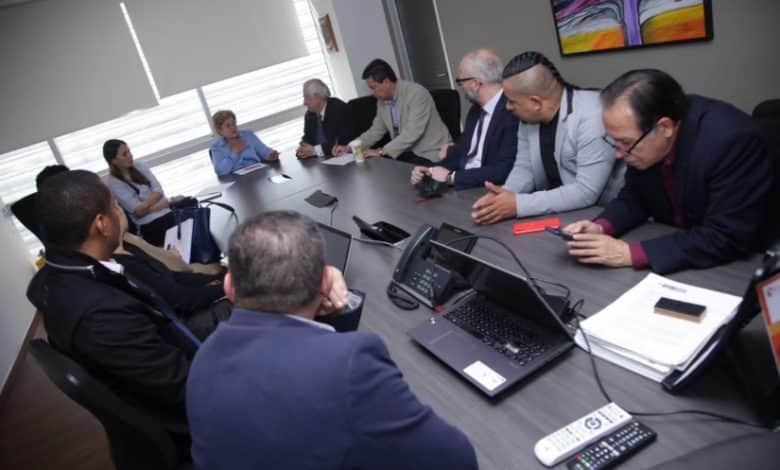 Tiendas Justo & Bueno