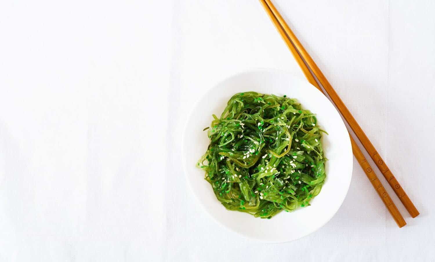 beneficios del alga wakame