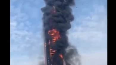 incendio arras&oacute; con un rascacielos