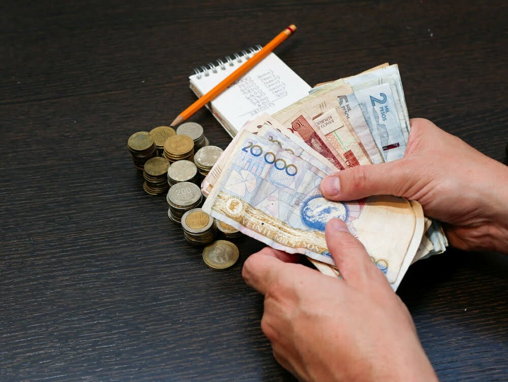 Cuándo pagan Ingreso Solidario en el mes de septiembre - Gobierno lanzó crédito para impulsar la economía popular y combatir el 'gota a gota' - cuota monetaria de las Cajas de Compensación / sisbén