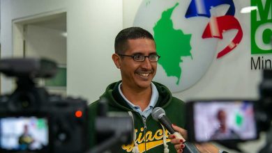 colombiano que estaba preso en Tanzania habla en rueda de prensa