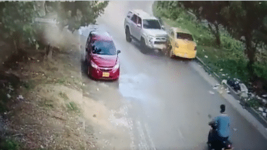 una camioneta choca contra un taxi saliendo de puerto colombia
