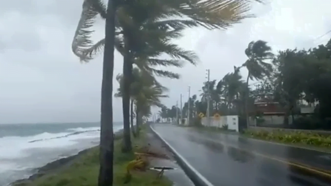 Impactantes videos desde San Andrés Islas durante tormenta Julia | Tormenta tropical Lisa