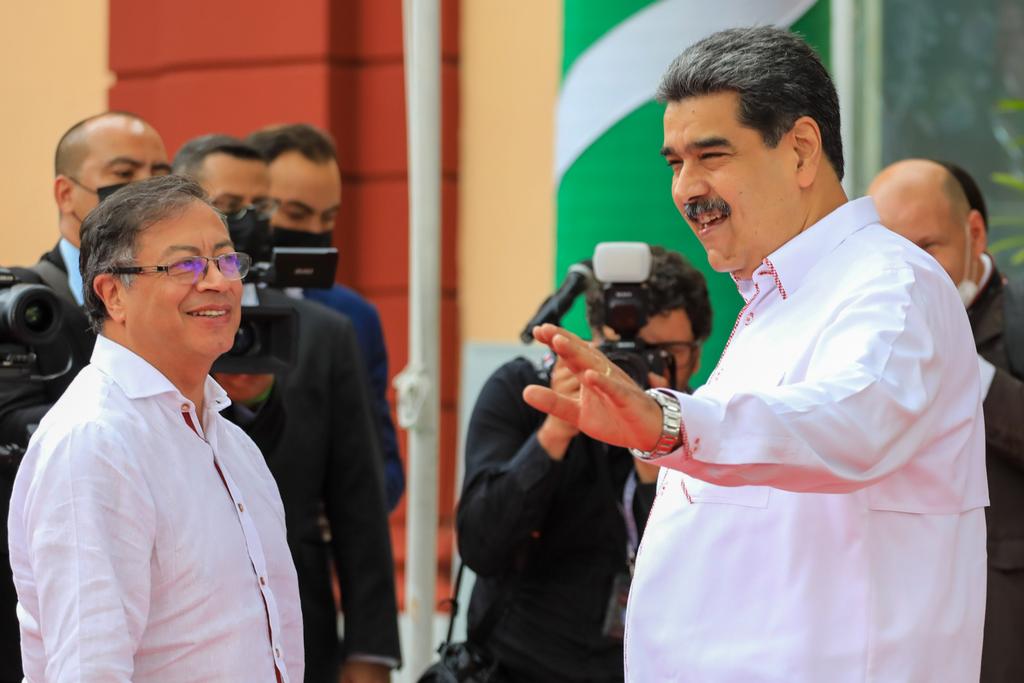 Gustavo Petro y Nicolás Maduro en Venezuela Anonymous