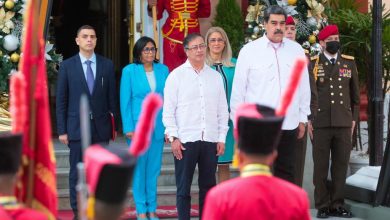 Gustavo Petro y Nicolás Maduro se ven en Miraflores declaración conjunta