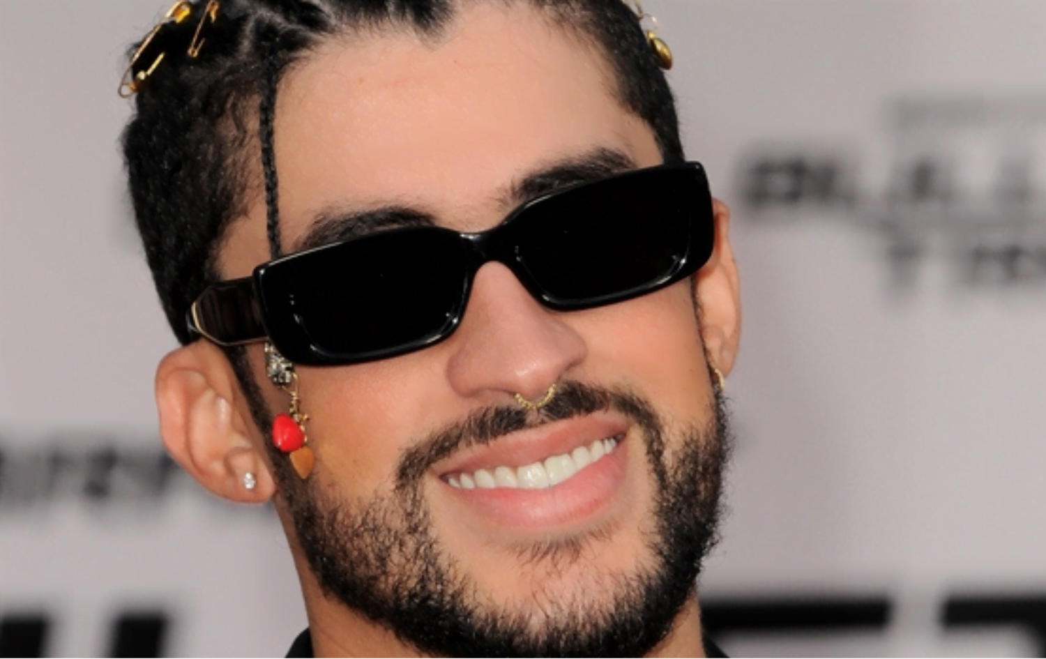 Bad Bunny en el estreno de 'Bullet Train' (tren a granel) de Los &Aacute;ngeles celebrado en el Teatro Regency Village en Westwood, Estados Unidos, el 1 de agosto de 2022.