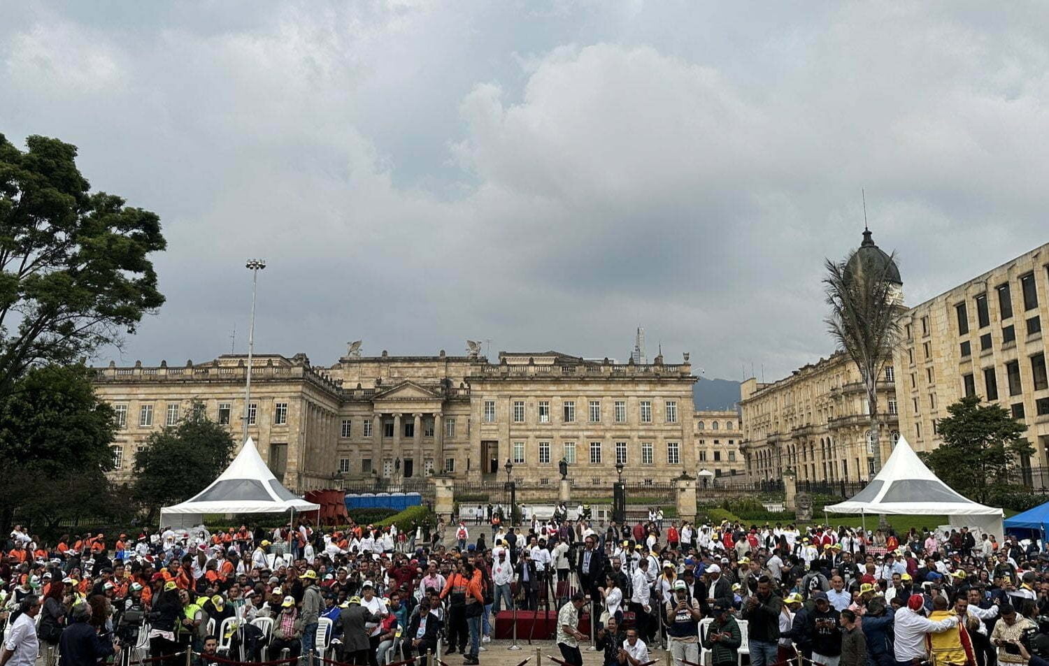 petro invit&oacute; a habitantes de calle a cena navide&ntilde;a