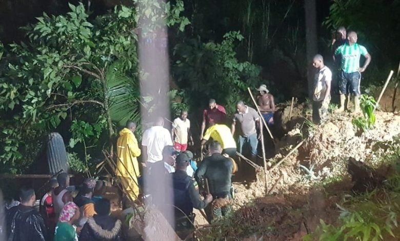 Tragedia: deslizamiento de tierra acabó con la vida de cuatro miembros de una familia en Quibdó