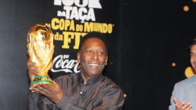 el mejor futbolista del mundo, Pelé, habla a la prensa sobre la importancia de ganar la Copa del Mundo