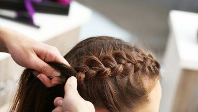 Los clientes profesionales de peluquer&iacute;a trenzado cabello / trenzas