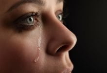 mujer llorando/ llorar