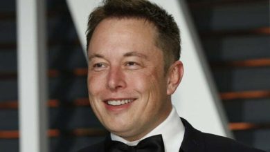 Elon Musk en la Vanity Fair Oscar Party 2015 en el Wallis / Elon Musk manifiesta interés de comprar al Manchester United | planta de Tesla / inteligencia artificial | chip en cerebros humanos