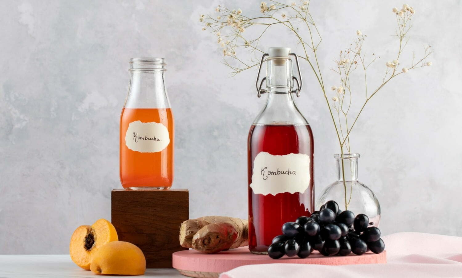 Botellas de kombucha de diferentes sabores