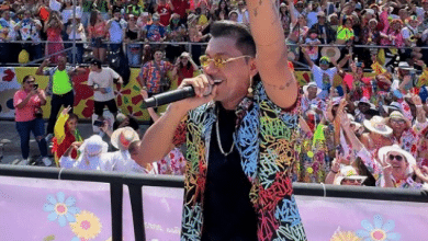 Juanda caribe encima de su carroza en la batalla de las flores