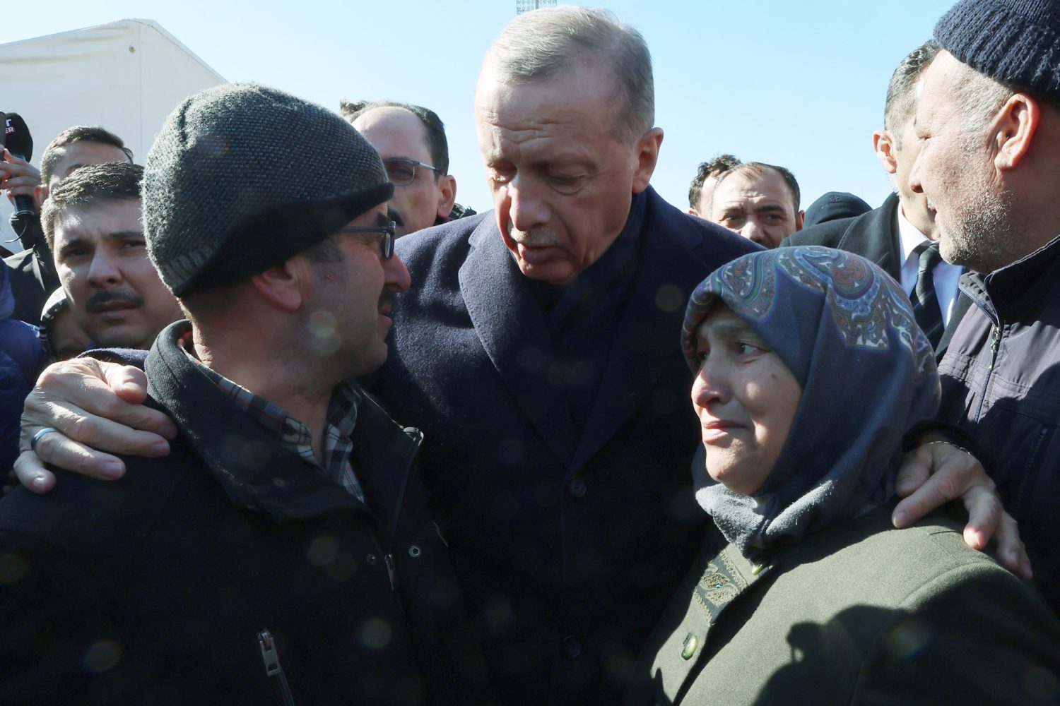 v&iacute;ctimas de terremoto en Turqu&iacute;a