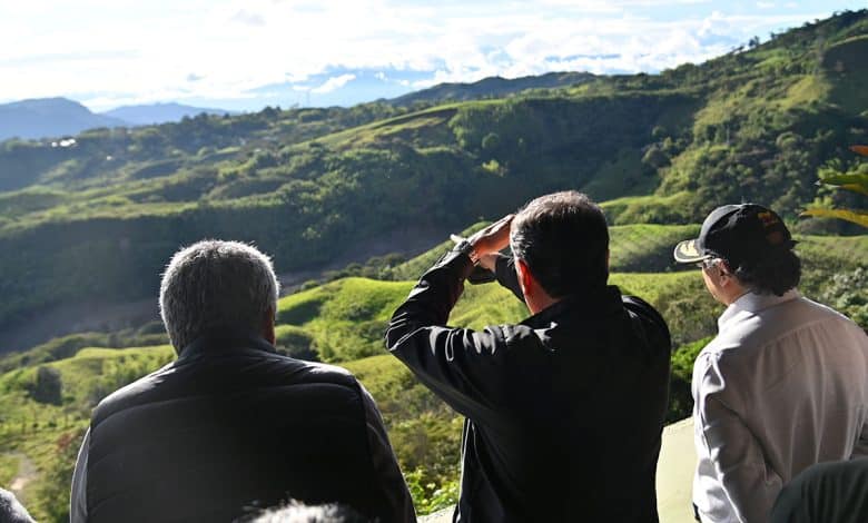 La reubicaci&oacute;n de los damnificados fue uno de los anuncios del Presidente Gustavo Petro tras su visita de este jueves a Rosas, Cauca.