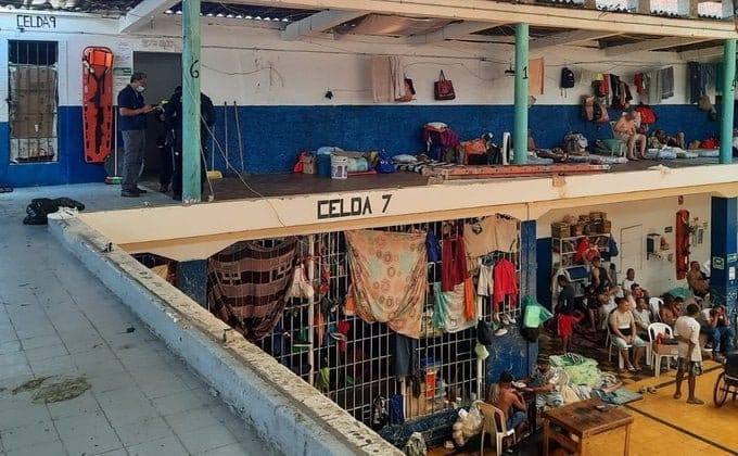 Centro de Aislamiento Transitorio