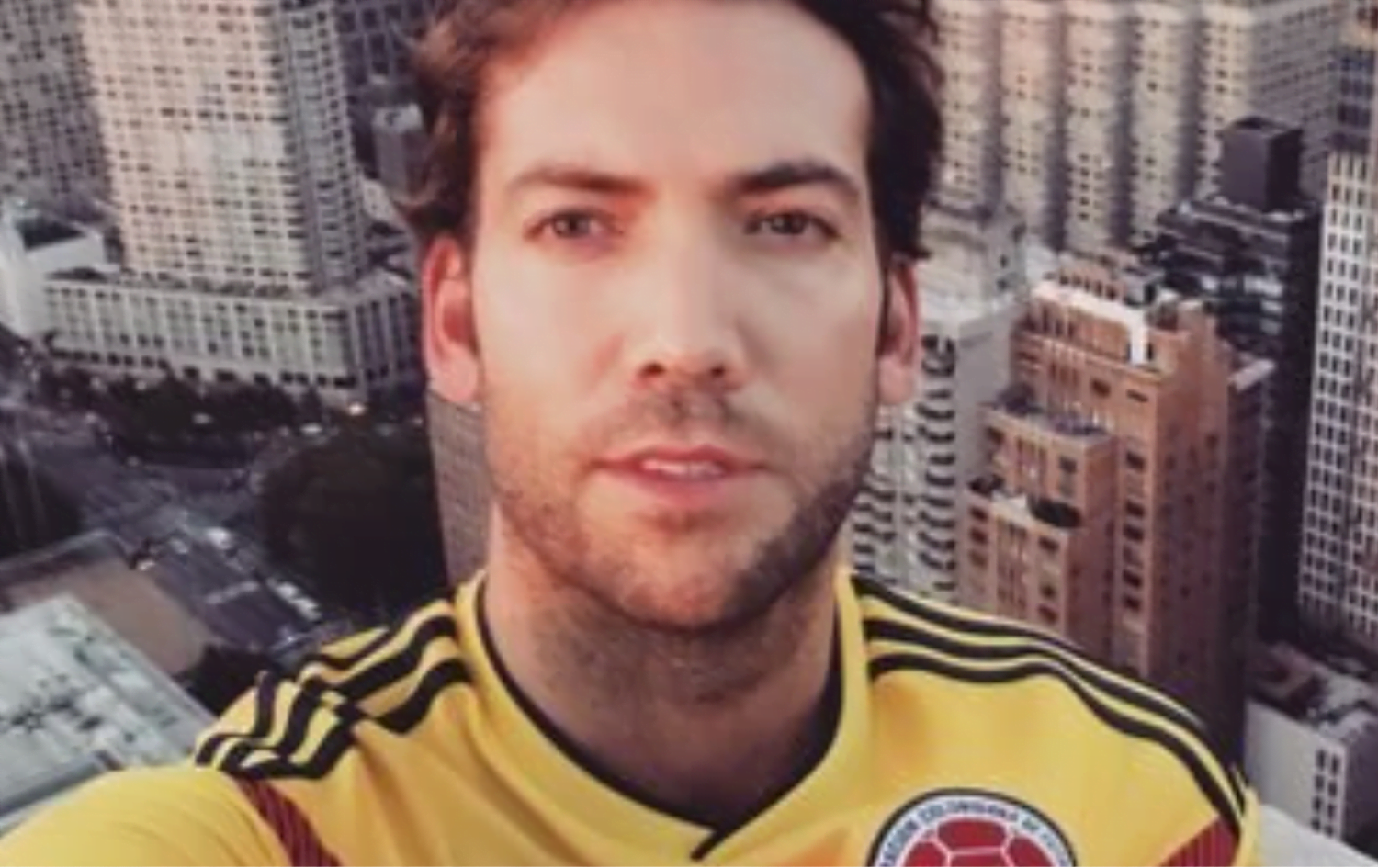 mart&iacute;n santos en defensa de petro