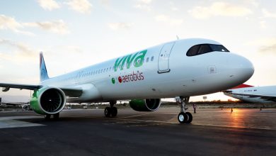 veh&iacute;culo de carga choc&oacute; contra un avi&oacute;n