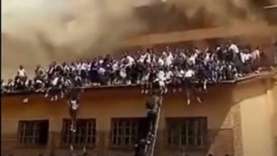 Ni&ntilde;as saltan al vac&iacute;o para no morir en incendio