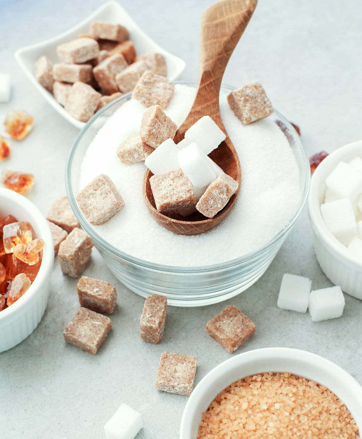 Imagen de diferentes tipos de az&uacute;car, que se deben reemplazar por sustitutos