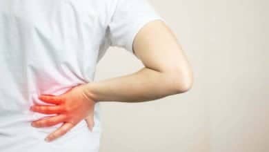 dolor en el lado derecho de la espalda baja / dolor de espalda - Escoliosis