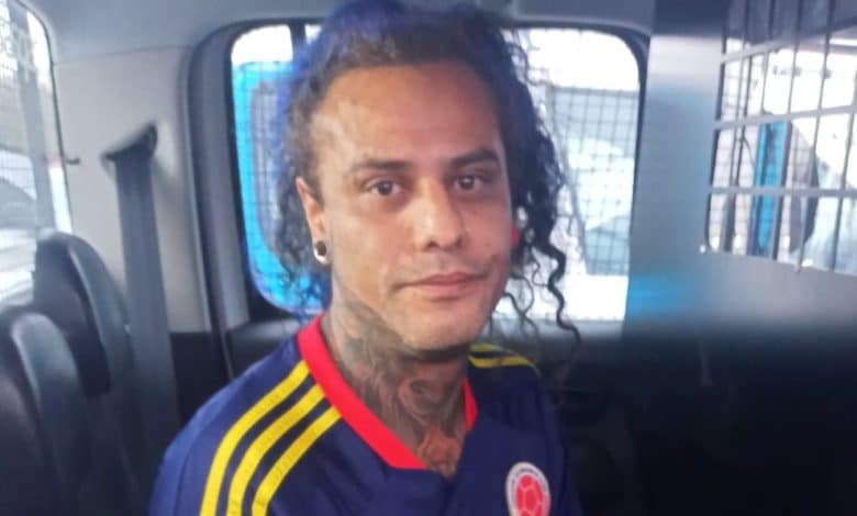 Colombiano capturado por ondear la bandera de Palestina