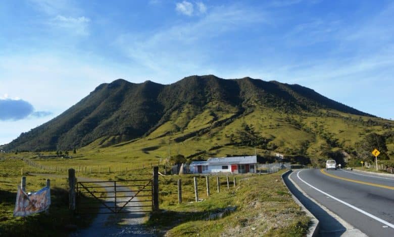 volc&aacute;n Cerro Bravo