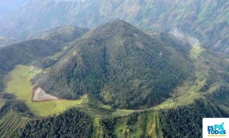 volc&aacute;n Cerro Mach&iacute;n / volc&aacute;n Mach&iacute;n