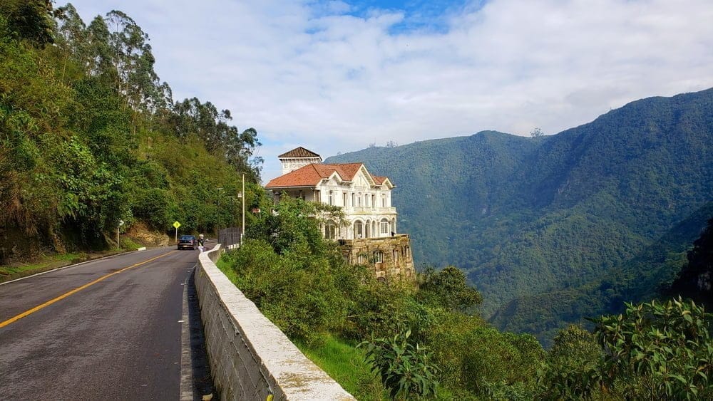 Magn&iacute;fica vista de la famosa cascada Salto del Tequendama / Colombia
