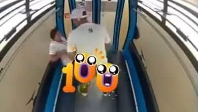 Video de pareja teniendo relaciones en un telef&eacute;rico se volvi&oacute; viral en redes sociales