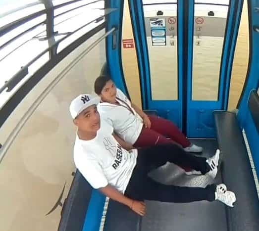 pareja telef&eacute;rico video