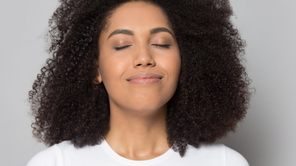 El truco para oler rico todo el d&iacute;a sin usar perfume / olor corporal