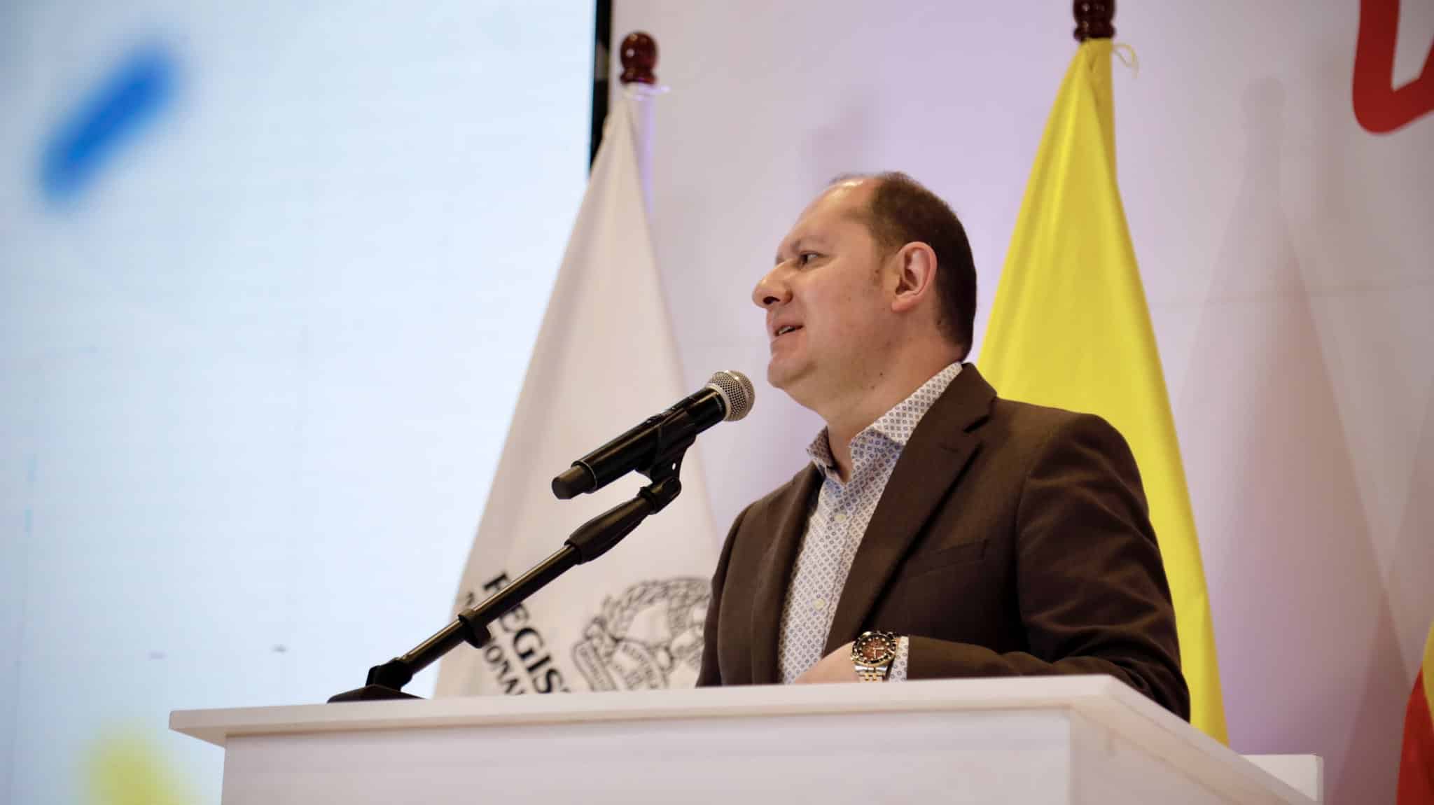 Nicol&aacute;s Farf&aacute;n Nam&eacute;n, registrador