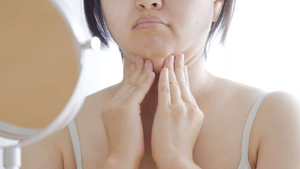 La vitamina que ayuda a eliminar los cachetes y la papada