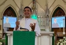 El duro relato del Padre 'Chucho' quien se quedó atrapado en Israel; rompió en llanto