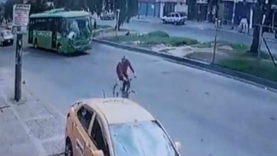 Impactante video: hombre se lanz&oacute; hacia un autob&uacute;s en transcurrida v&iacute;a de Bogot&aacute;