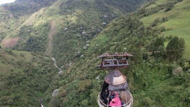 Cable de telef&eacute;rico se revent&oacute; y dej&oacute; atrapadas a 5 personas
