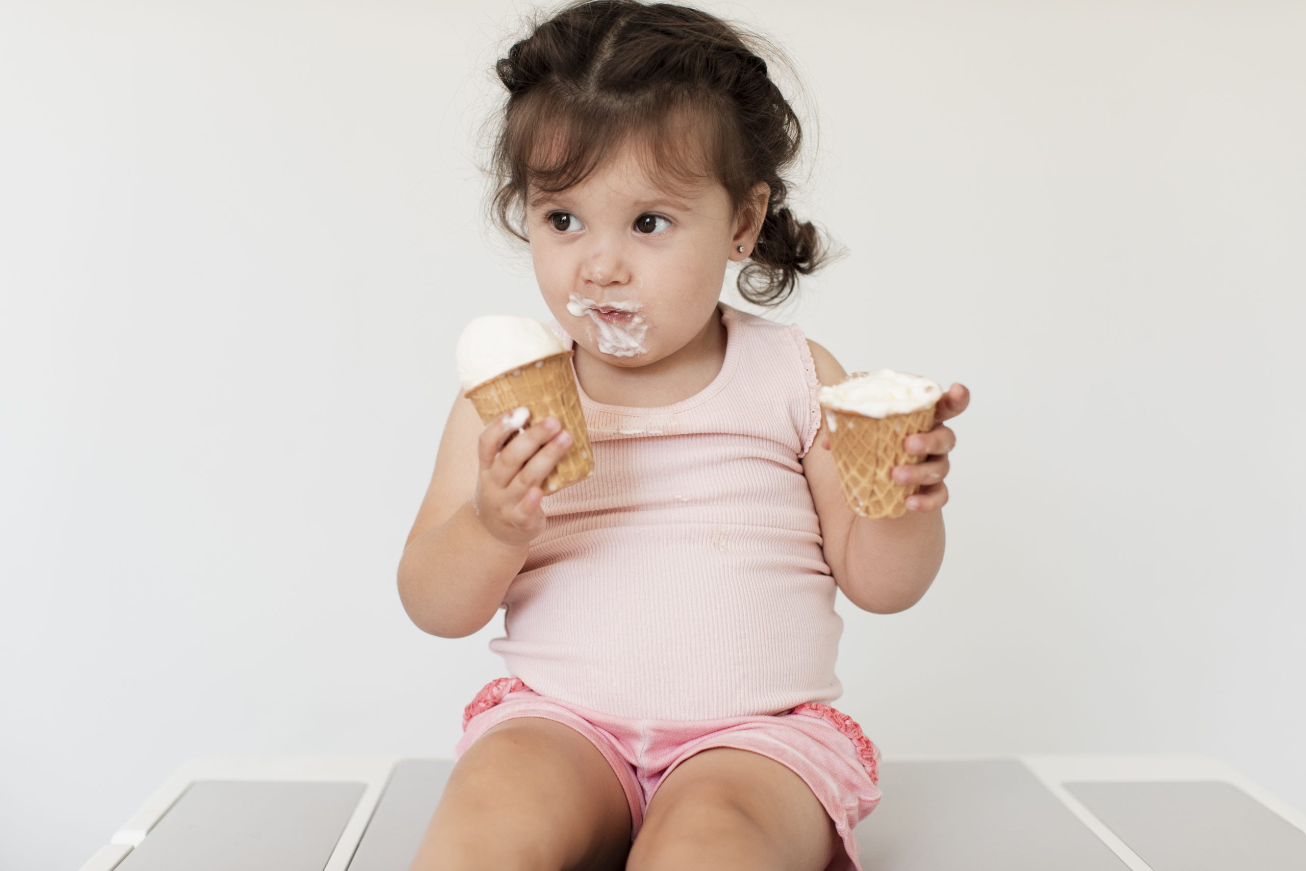 niña dulces helado
