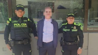 pasar por polic&iacute;a