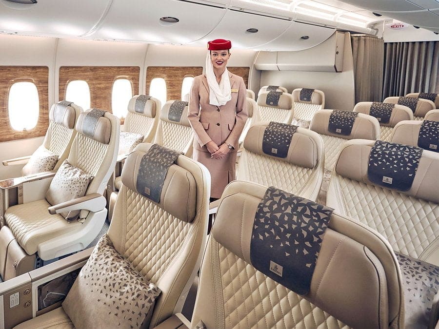 Aerol&iacute;nea Emirates: Esto gana una azafata de la compa&ntilde;&iacute;a a&eacute;rea que operar&aacute; en Colombia