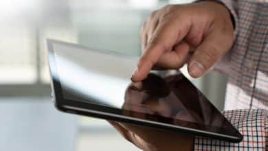 Este fue el Ministro que tuvo que renunciar por pagar elevada factura de su iPad&nbsp;profesional